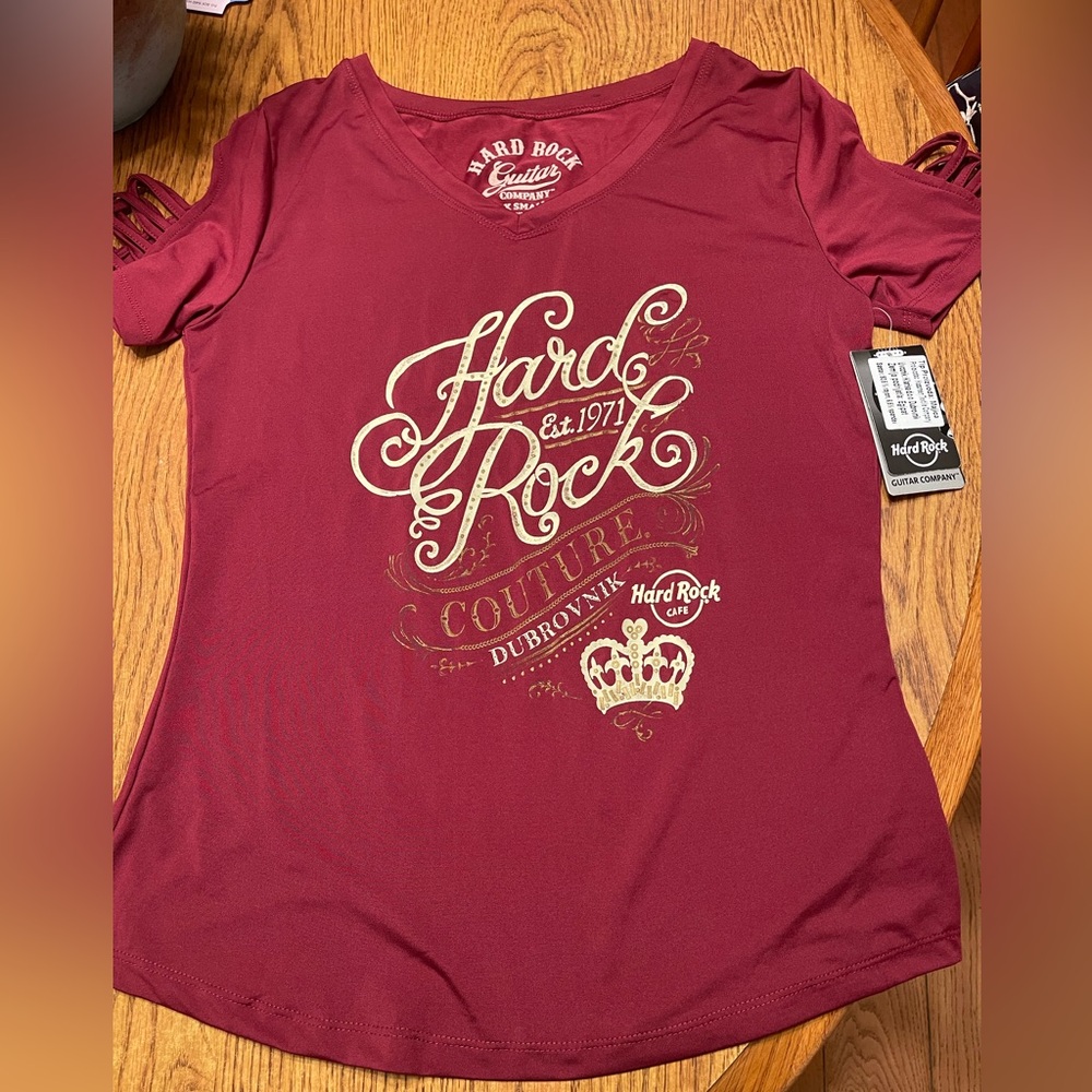 Hard Rock Cafe Women's Burgundy Graphic  XS Top NWT